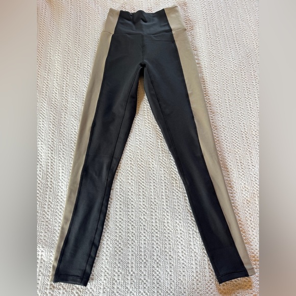 NWT A&F YPB sculpt lux 7/8 Legging size xs - Picture 6 of 7